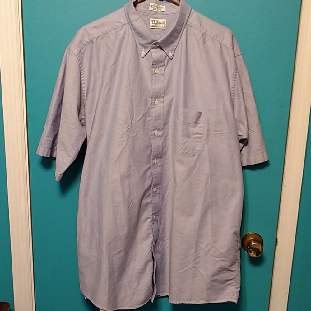 MEN'S WEAR - EUC L. L. BEAN SHORT SLEEVE SHIRT